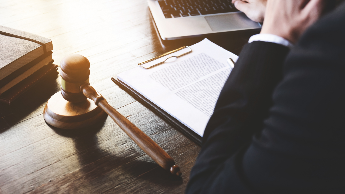 What are the Benefits of Outsourcing IT Services for Law Firms? 